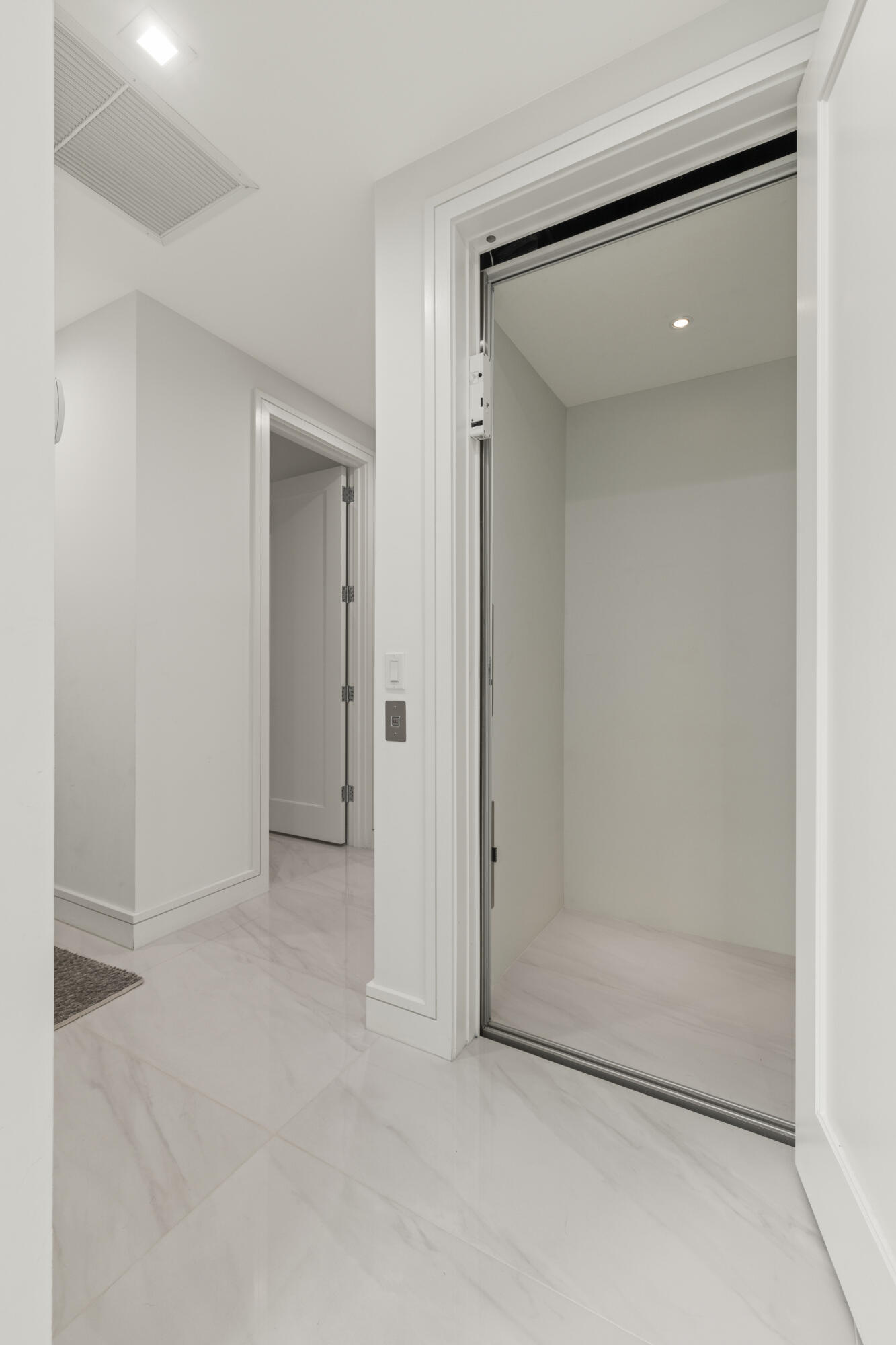 402 Ocean One Lane Juno Beach, FL 33408 - Photo 36 of 43 Hydroglade Elevator