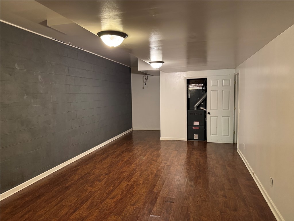 220 Camelot Road Clemson, SC 29631 - Photo 25 of 28 Entry Room from garage.