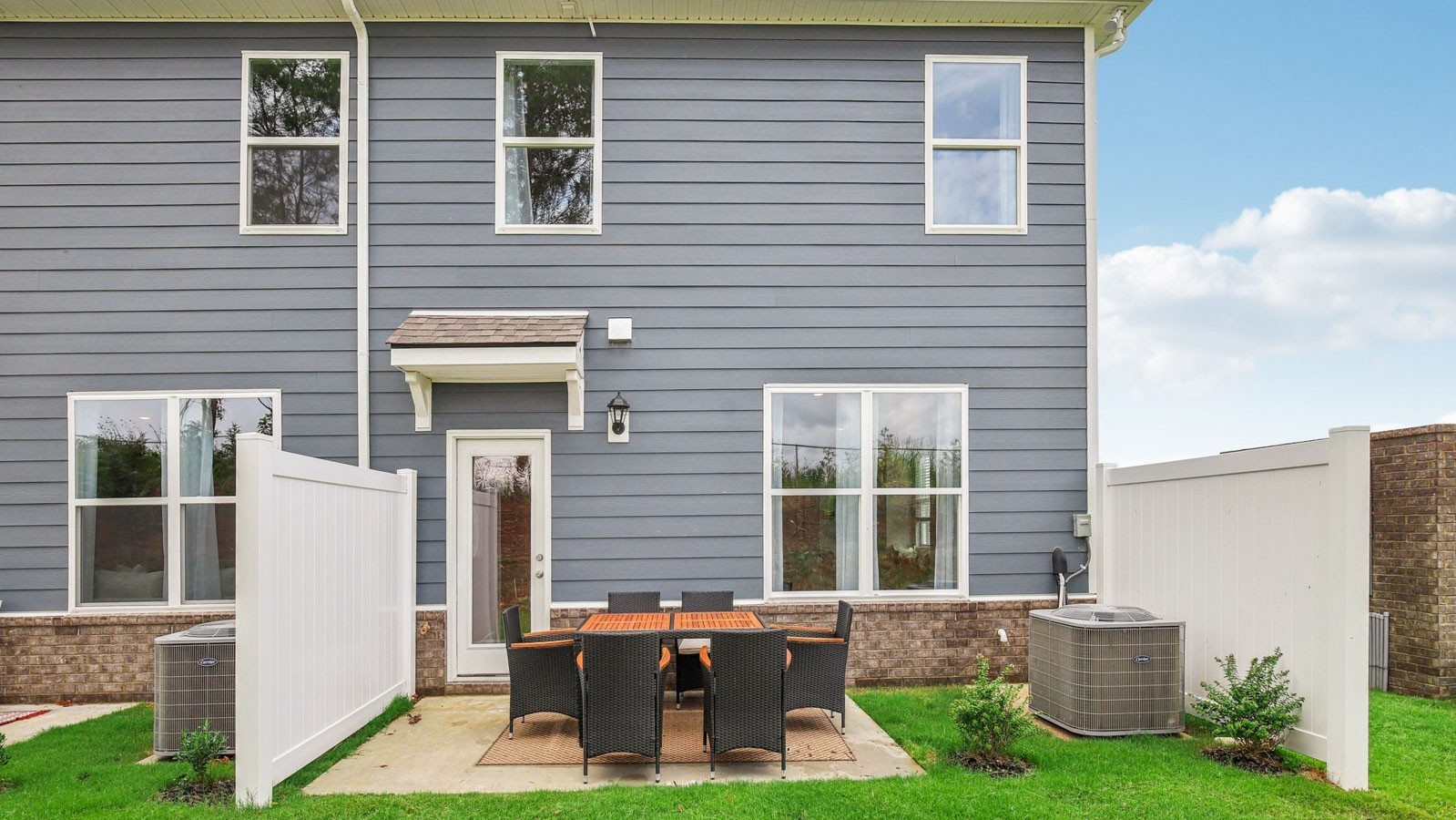 4218 Oswin Drive Murfreesboro, TN 37129 - Photo 27 of 40 a front view of a house with garden