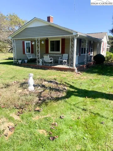 a view of front door with hallway