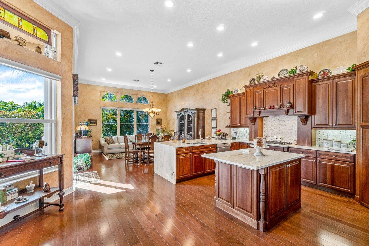 7071 Corning Circle Boynton Beach, FL 33437 - Photo 12 of 64 Kitchen