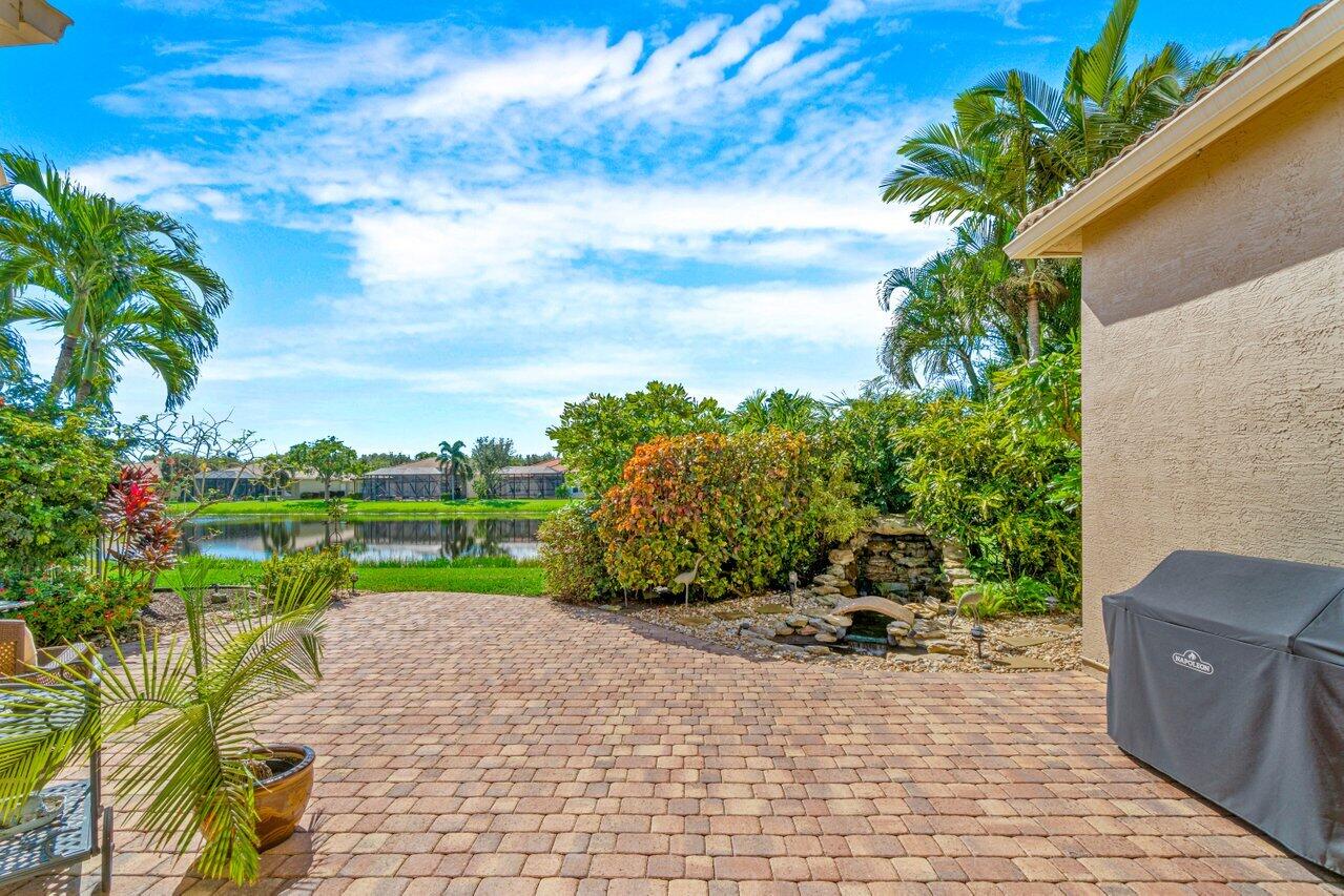 7071 Corning Circle Boynton Beach, FL 33437 - Photo 2 of 64 Lake View