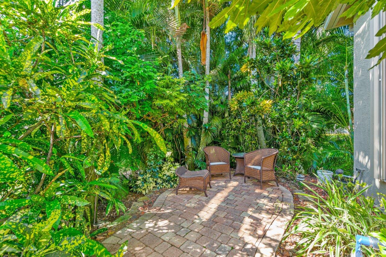 7071 Corning Circle Boynton Beach, FL 33437 - Photo 27 of 64 Privacy