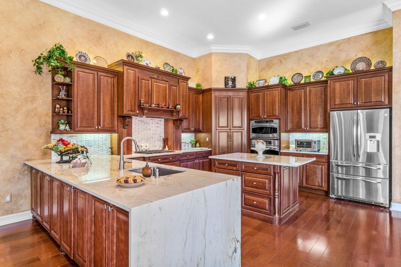 7071 Corning Circle Boynton Beach, FL 33437 - Photo 10 of 64 Kitchen