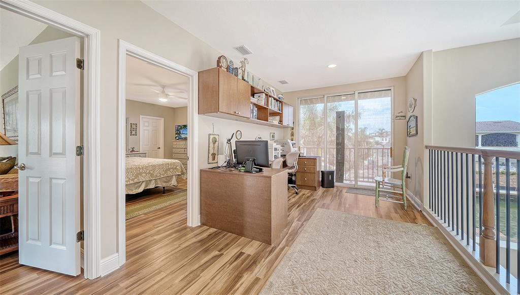 657 Halyard Lane Longboat Key, FL 34228 - Photo 14 of 33