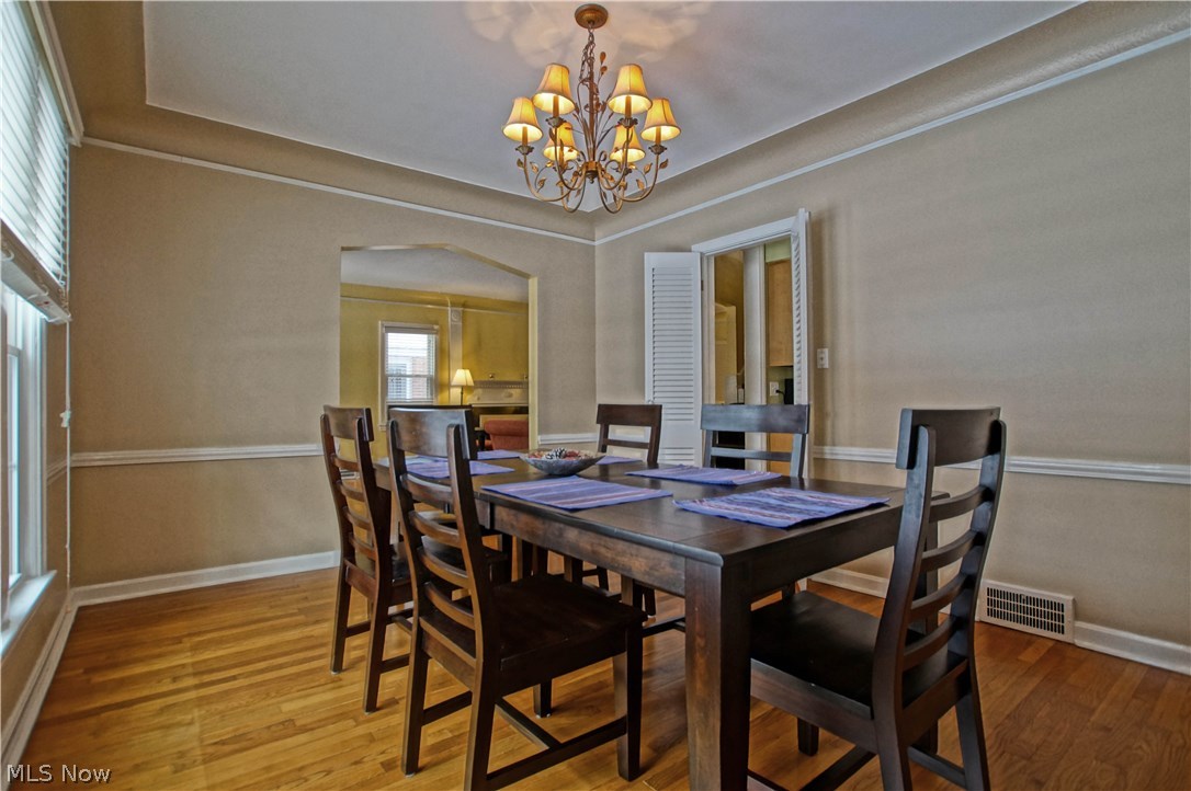 2437 Channing Road Cleveland, OH 44118 - Photo 9 of 27