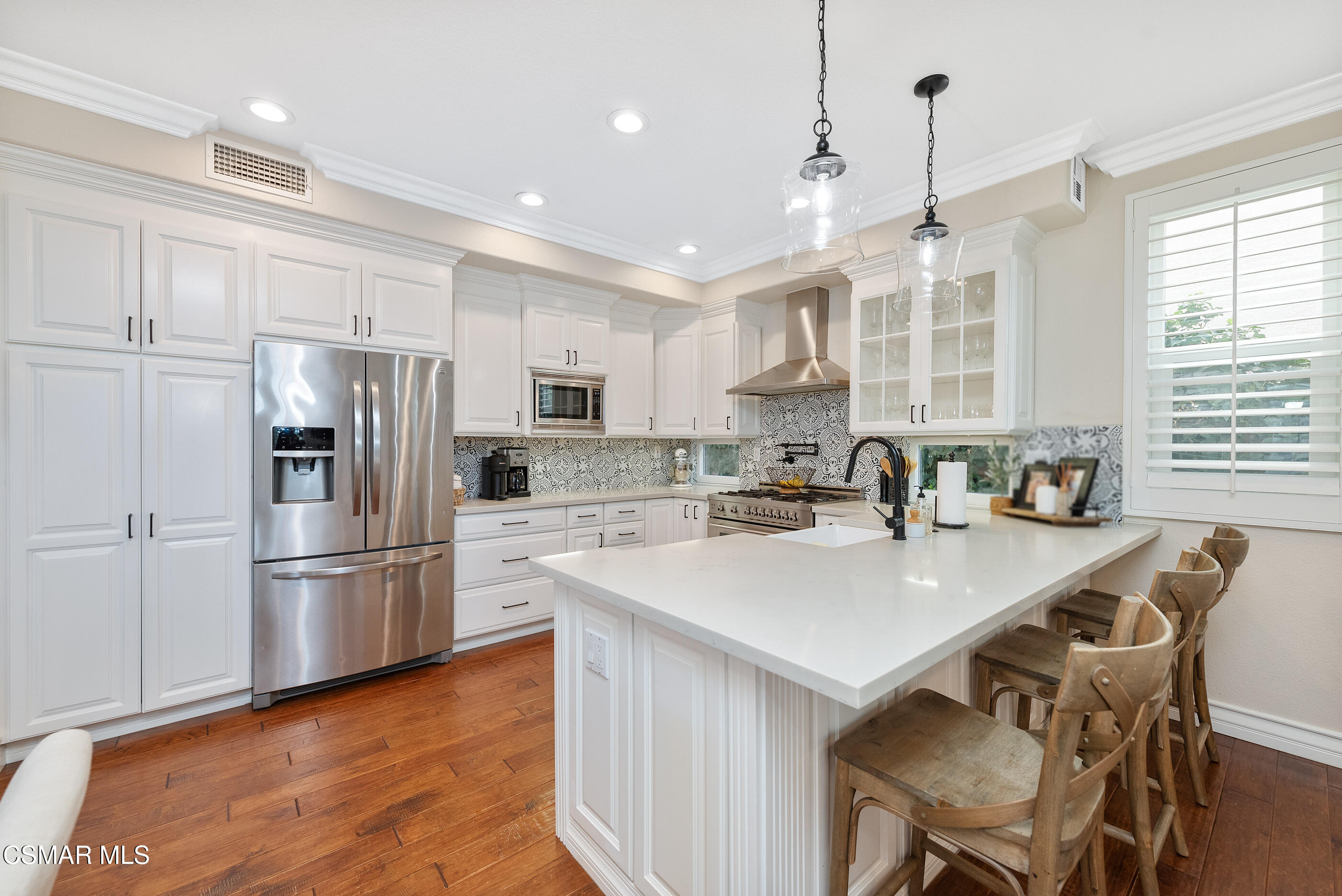 11343 Mapleridge Court Moorpark, CA 93021 - Photo 12 of 46 11343 Mapleridge Ct Moorpark-13