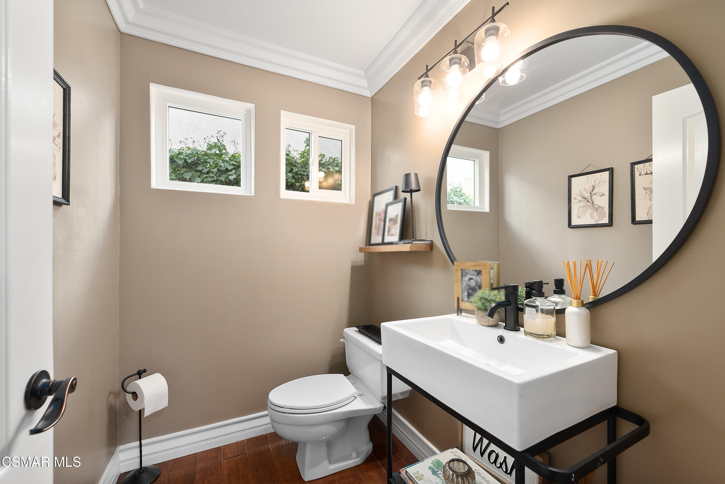 11343 Mapleridge Court Moorpark, CA 93021 - Photo 18 of 46 11343 Mapleridge Ct Moorpark-19