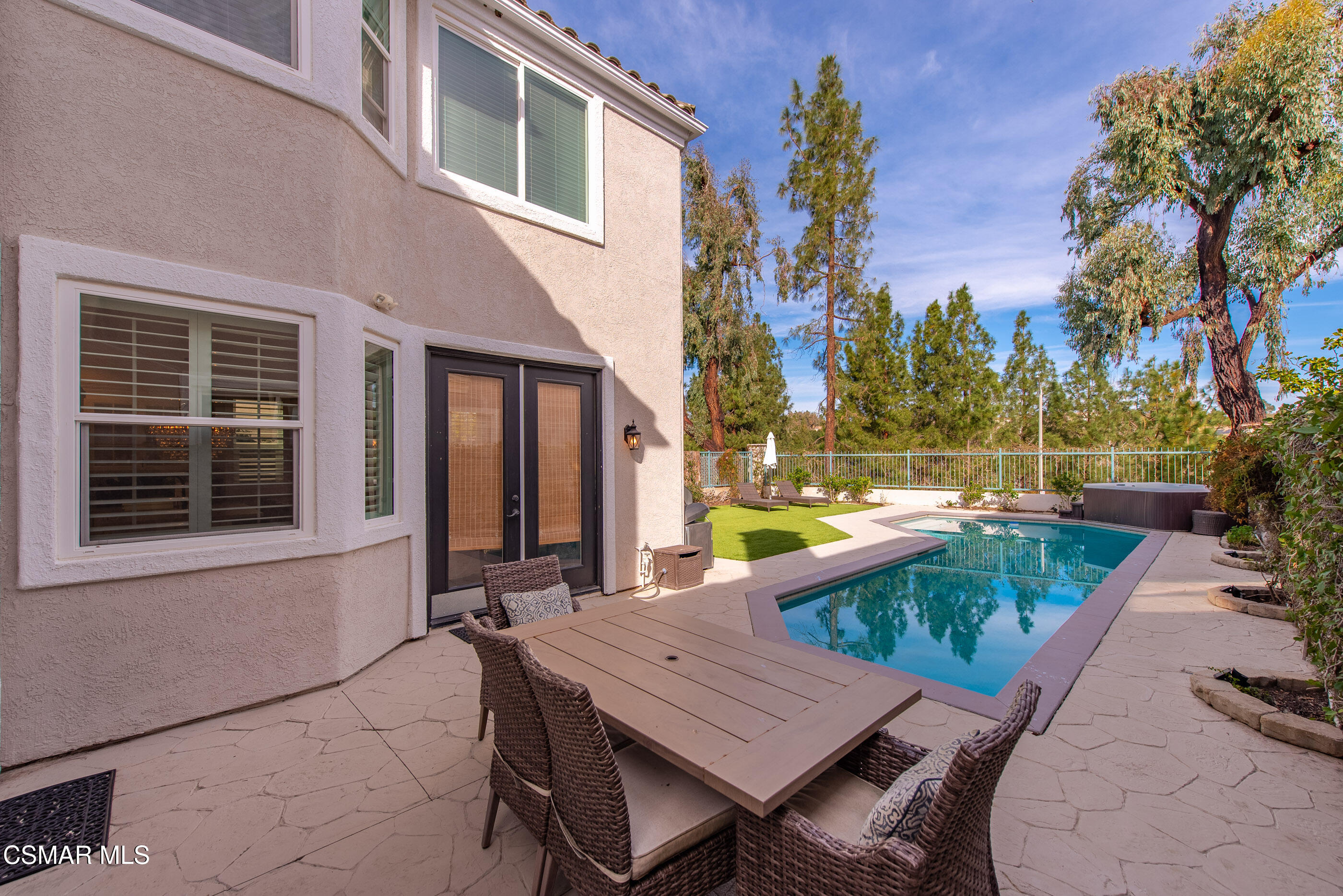 11343 Mapleridge Court Moorpark, CA 93021 - Photo 36 of 46 11343 Mapleridge Ct Moorpark-38