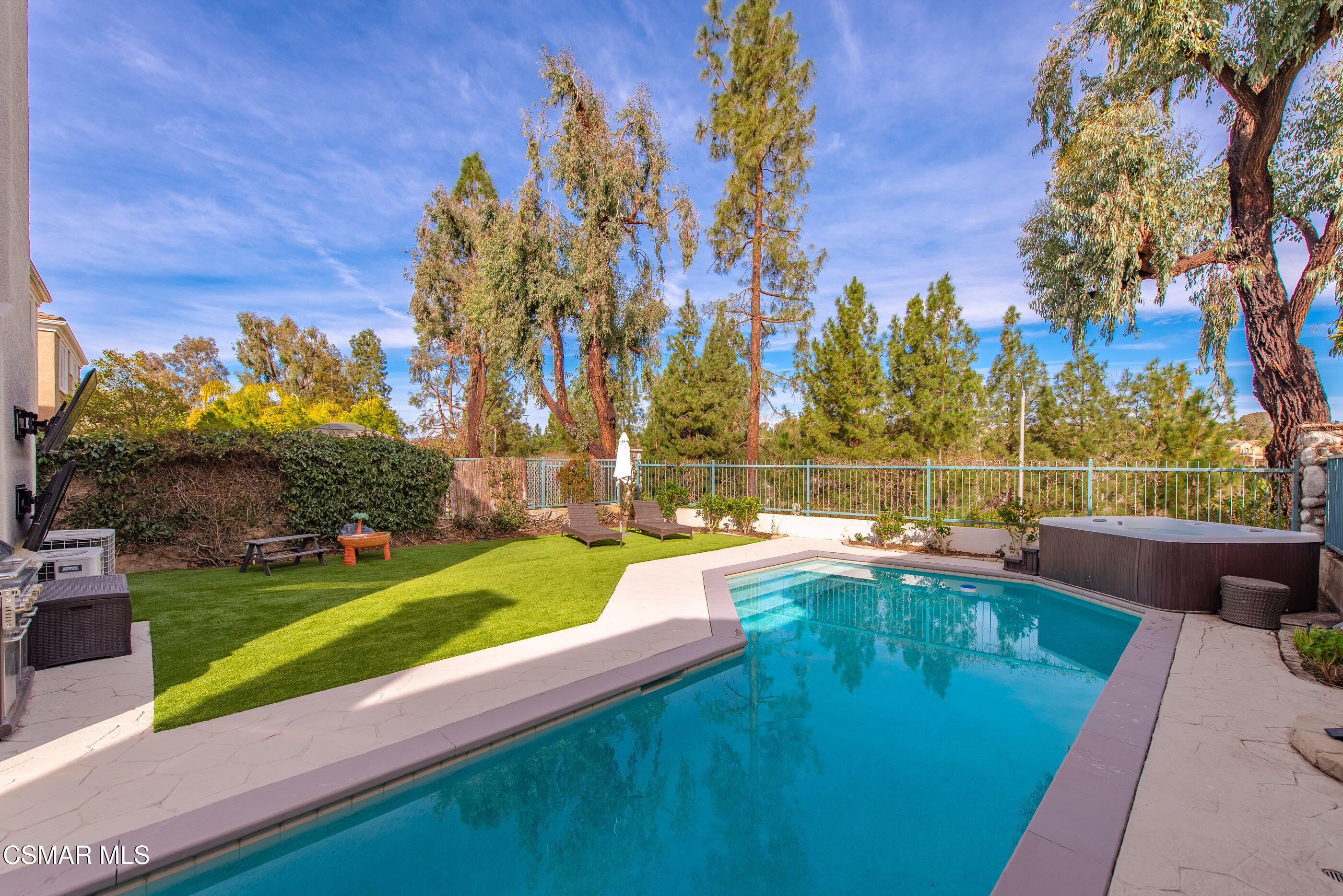 11343 Mapleridge Court Moorpark, CA 93021 - Photo 37 of 46 11343 Mapleridge Ct Moorpark-39