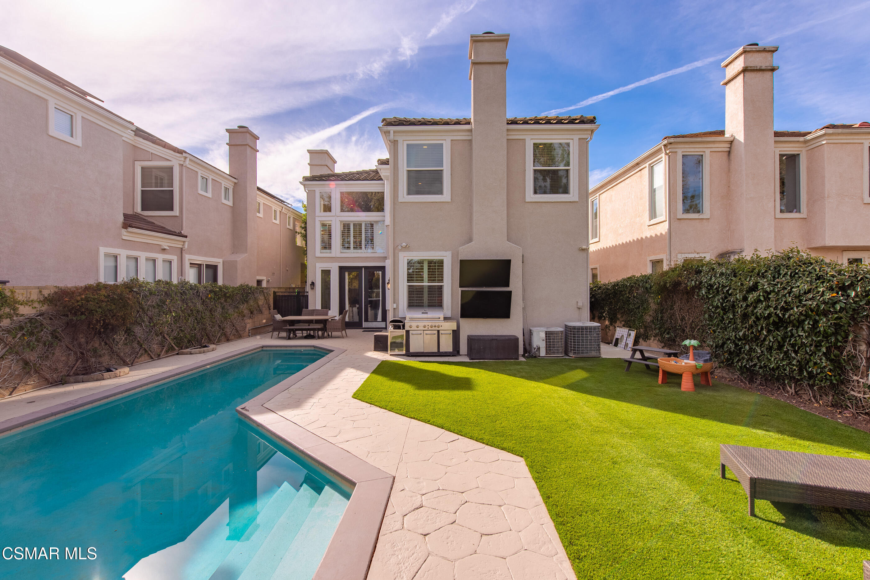 11343 Mapleridge Court Moorpark, CA 93021 - Photo 42 of 46 11343 Mapleridge Ct Moorpark-44