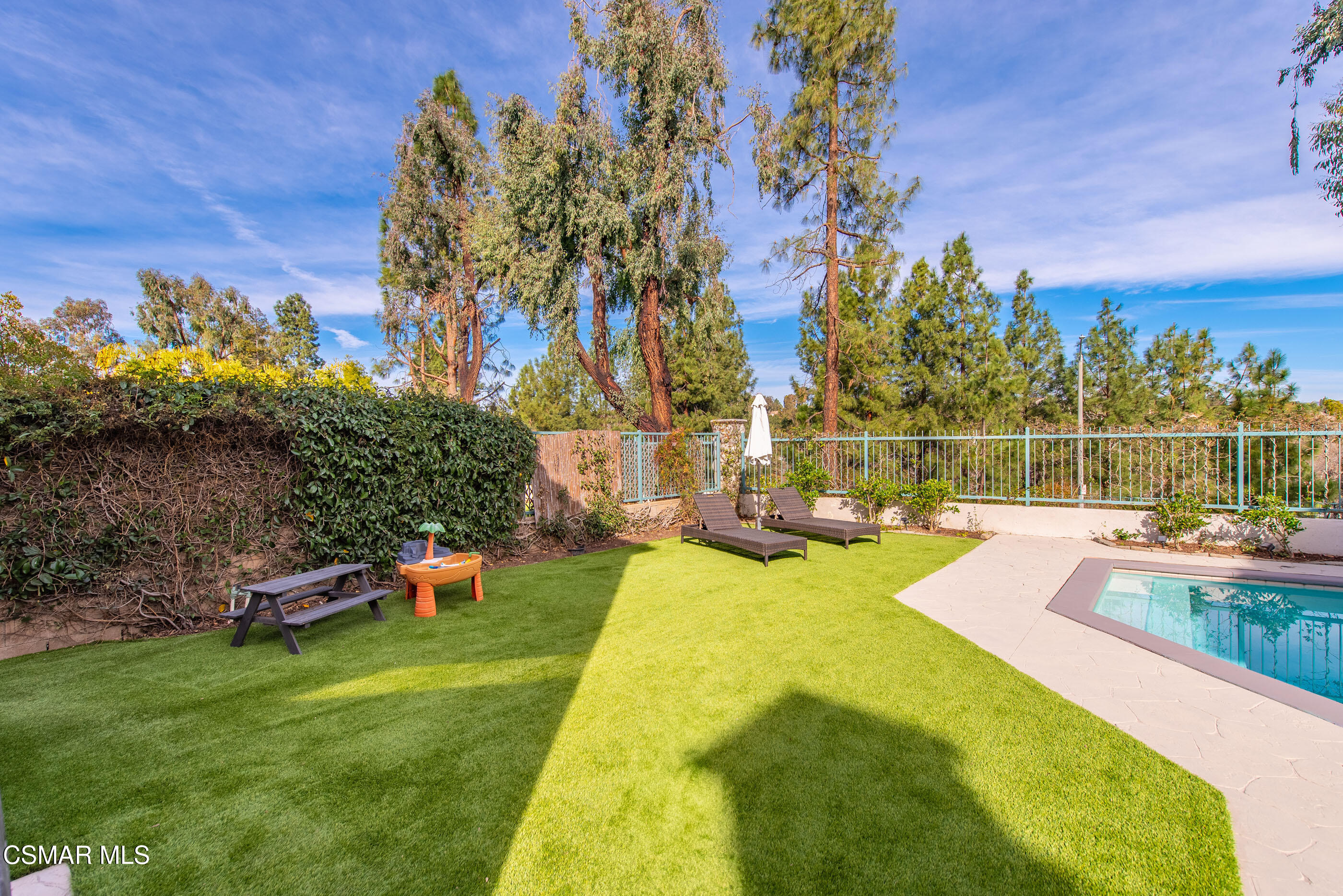 11343 Mapleridge Court Moorpark, CA 93021 - Photo 44 of 46 11343 Mapleridge Ct Moorpark-46