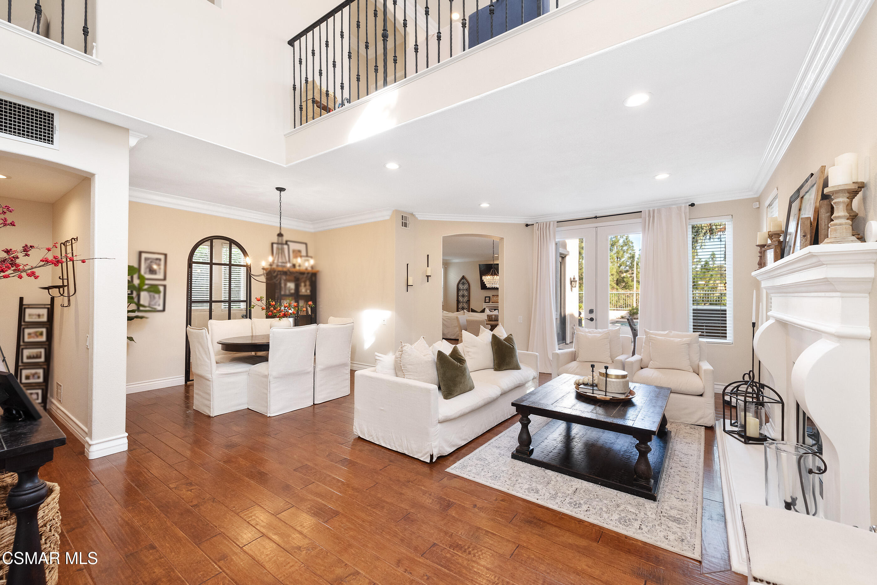 11343 Mapleridge Court Moorpark, CA 93021 - Photo 6 of 46 11343 Mapleridge Ct Moorpark-4