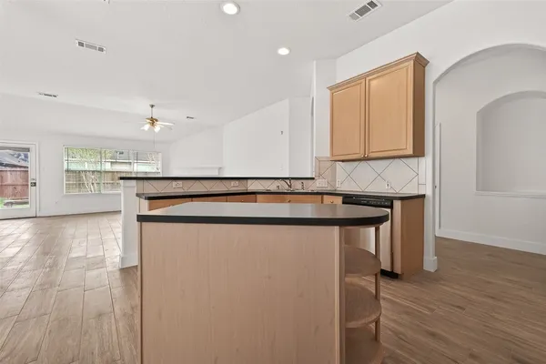 $2,195 | 3143 Oakwood Run Drive, Sugar Land, TX 77498