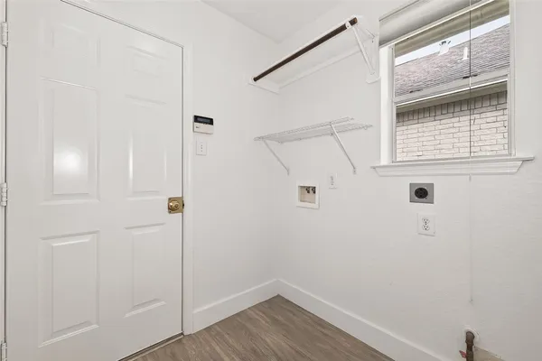 $2,195 | 3143 Oakwood Run Drive, Sugar Land, TX 77498