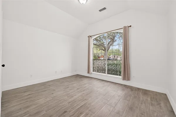 $2,195 | 3143 Oakwood Run Drive, Sugar Land, TX 77498