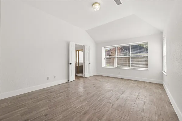 $2,195 | 3143 Oakwood Run Drive, Sugar Land, TX 77498