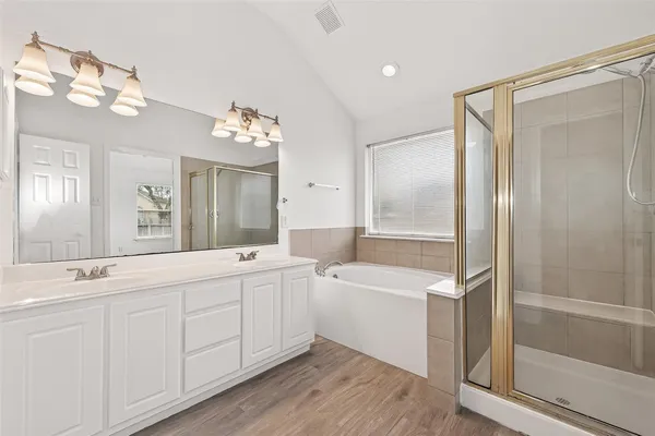 $2,195 | 3143 Oakwood Run Drive, Sugar Land, TX 77498