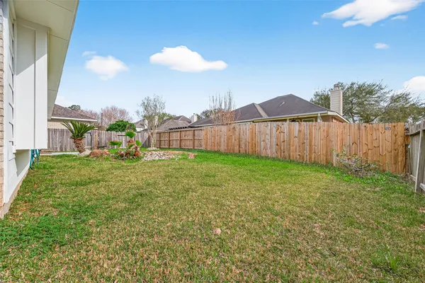 $2,195 | 3143 Oakwood Run Drive, Sugar Land, TX 77498