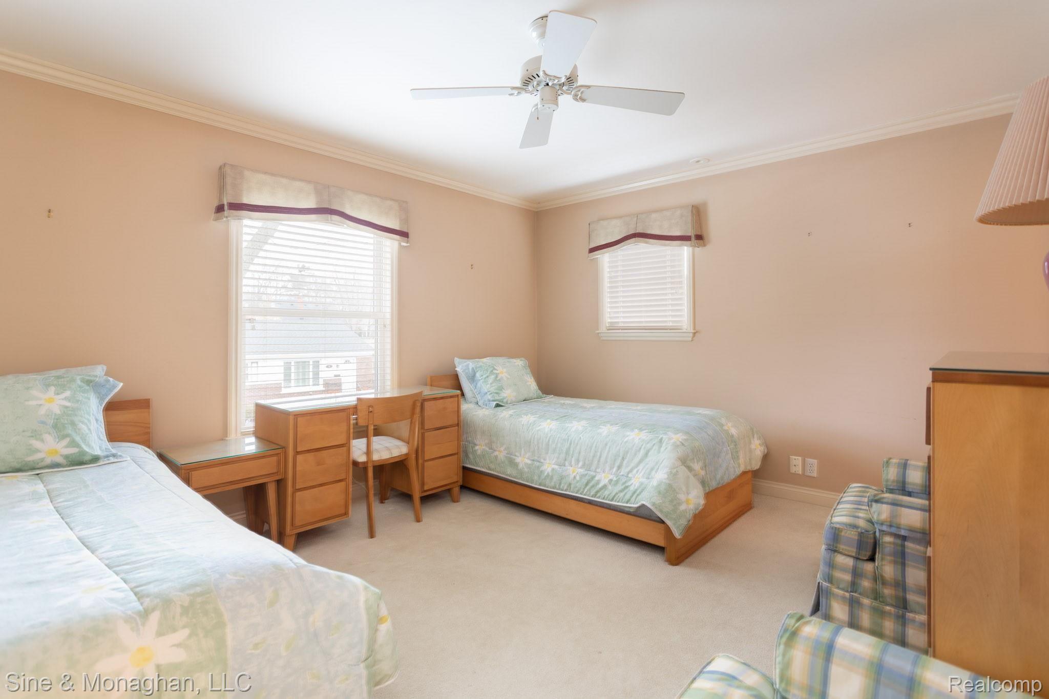 77 Muir Road Grosse Pointe, MI 48236 - Photo 22 of 43 31.jpg