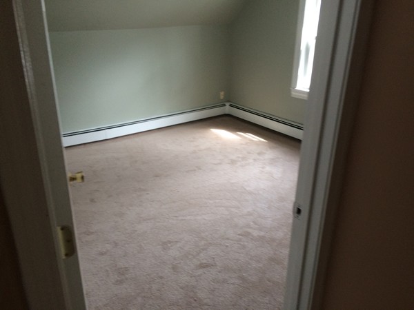 63 Hampstead Place Athol, MA 01331 - Photo 9 of 18