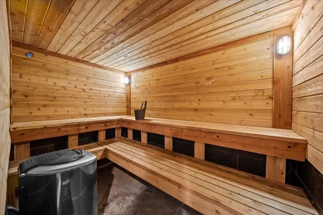 $999,000 | 216 Fruitridge Trail, Inman, SC 29349