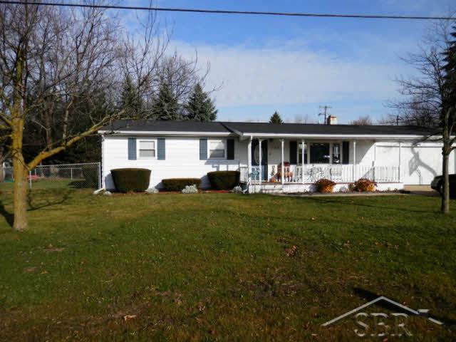 175 Lewis Road Freeland, MI 48623 - Photo 8 of 10 20105956-7.JPG