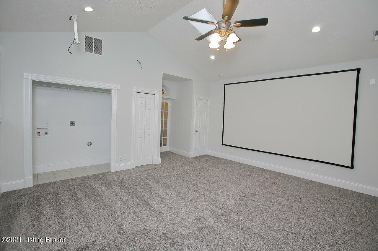 3785 Doe Run Road Elizabethtown, KY 42701 - Photo 34 of 49 Bedroom 3