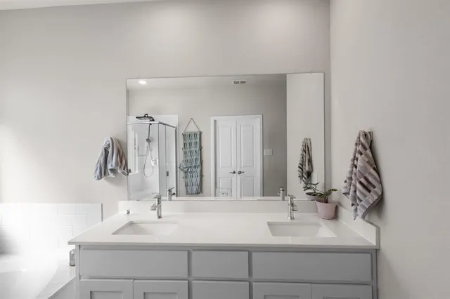 $399,900 | 5601 Round Hl Road, Denton, TX 76210