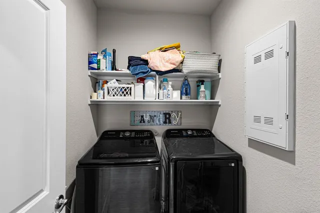 $399,900 | 5601 Round Hl Road, Denton, TX 76210