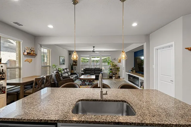 $399,900 | 5601 Round Hl Road, Denton, TX 76210