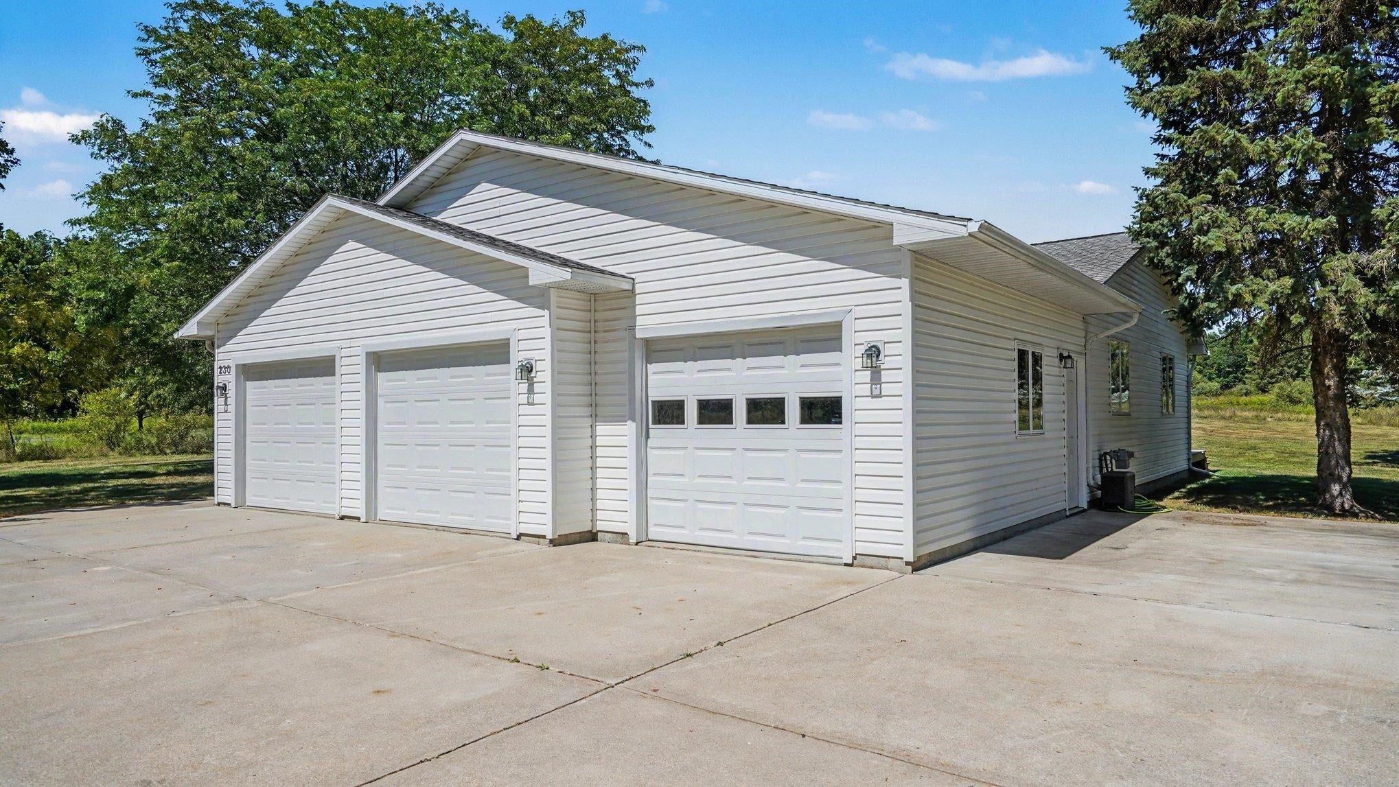 230 West Deerfield Road Mount Pleasant, MI 48858 - Photo 3 of 47 Gallery Image 3