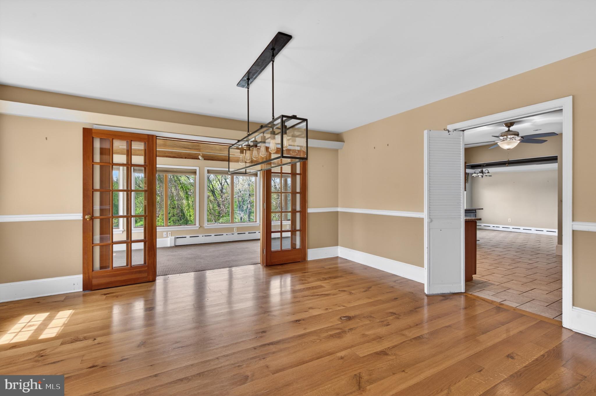 300 Sanatoga Road Pottstown, PA 19465 - Photo 17 of 79 Bright and airy open living space.