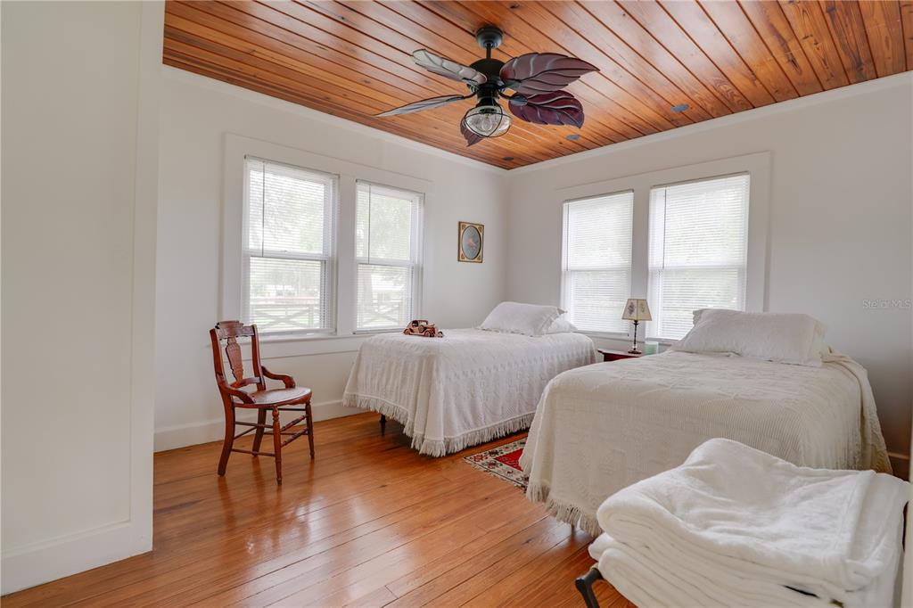 1501 Northeast 97th Street Road Anthony, FL 32617 - Photo 5 of 33 Gallery Image 5