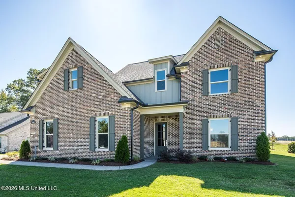 $589,900 | 2327 Livingston Way, Hernando, MS 38632