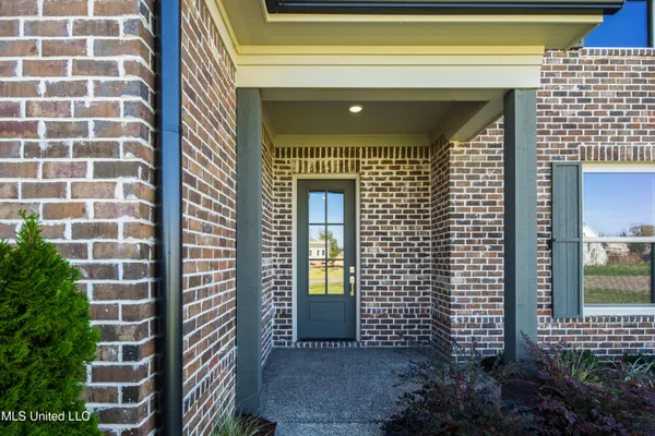 $589,900 | 2327 Livingston Way, Hernando, MS 38632