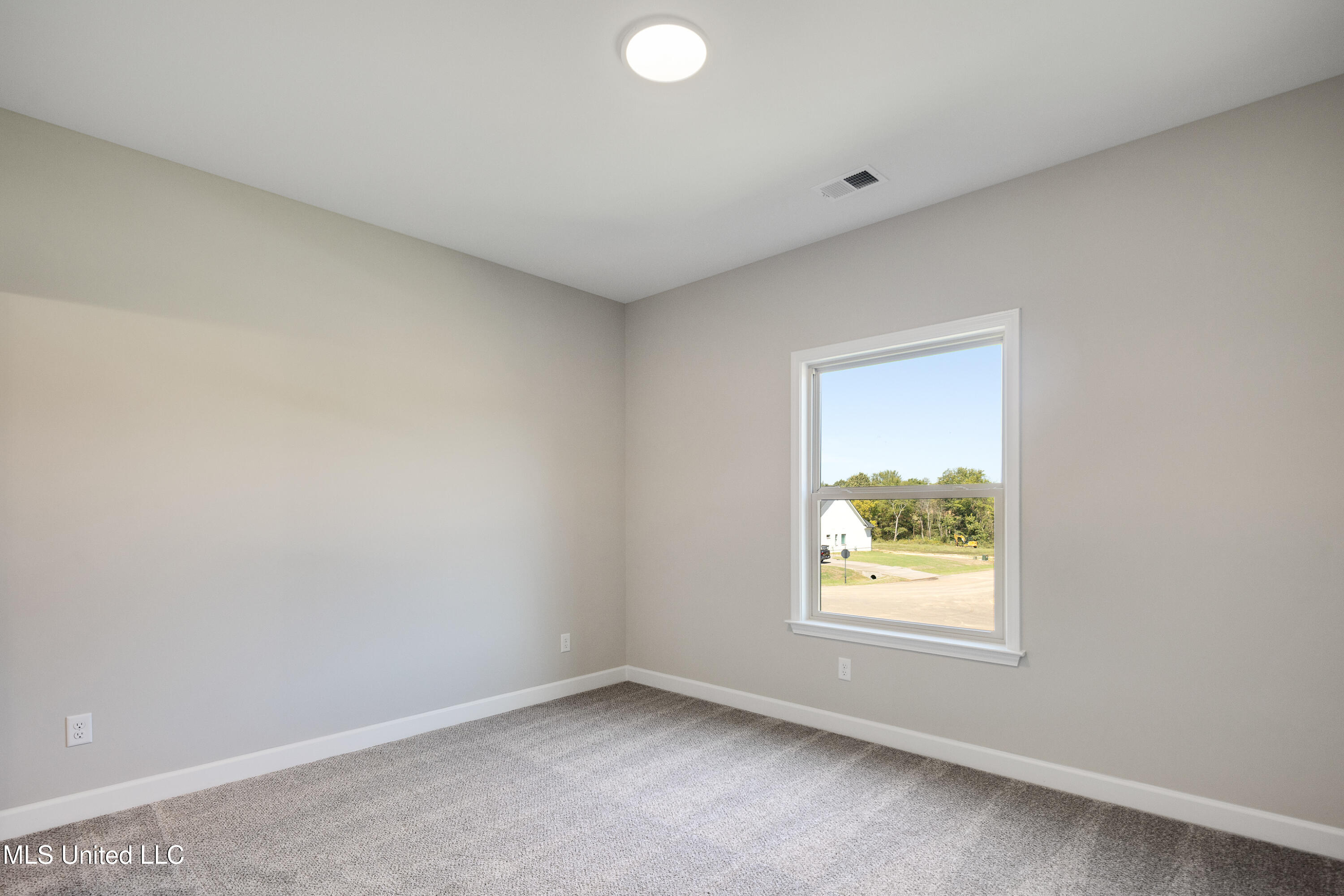 2327 Livingston Way Hernando, MS 38632 - Photo 32 of 37 Bedroom 5