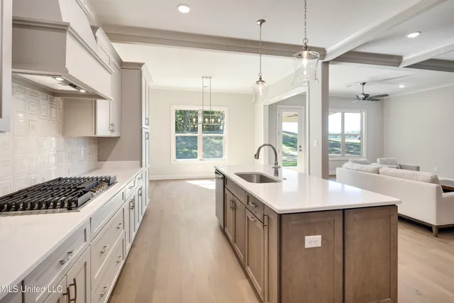 $629,500 | 2327 Livingston Way, Hernando, MS 38632