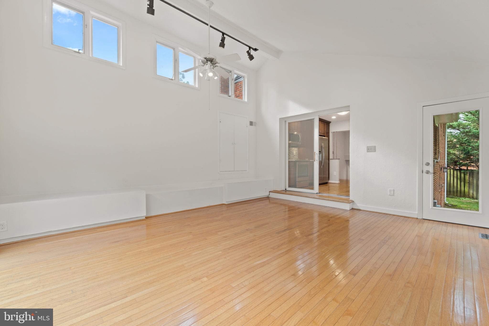 4625 24th Road North Arlington, VA 22207 - Photo 12 of 36 Gallery Image 12