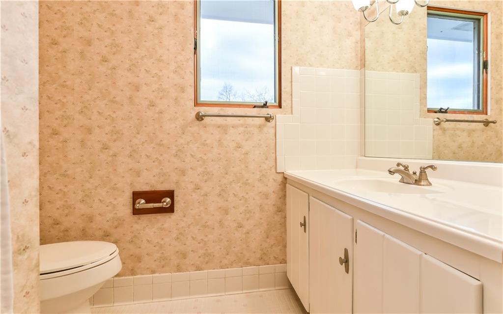 3891 Anderson Road Gibsonia, PA 15044 - Photo 11 of 22 Full hall bath upstairs with ceramic floors.