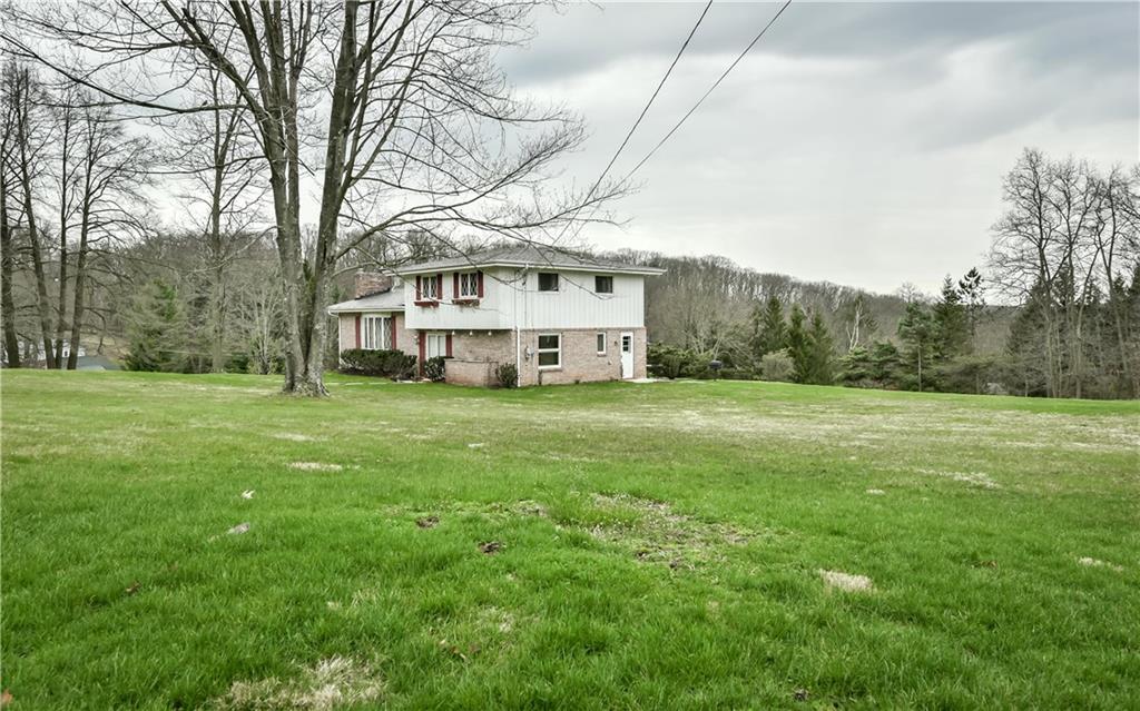 3891 Anderson Road Gibsonia, PA 15044 - Photo 21 of 22 Front of home and side yard