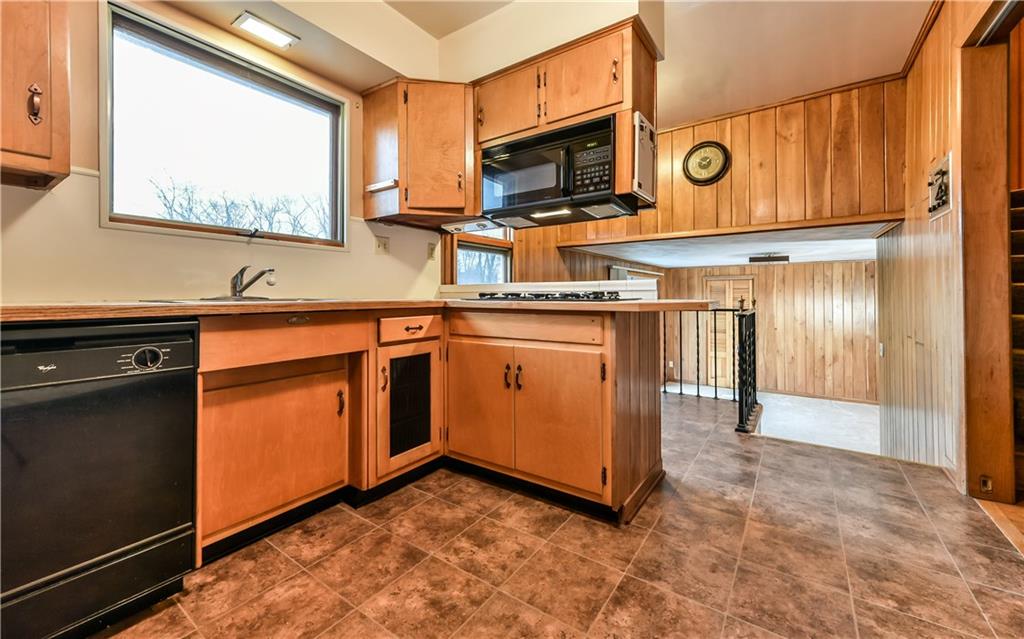 3891 Anderson Road Gibsonia, PA 15044 - Photo 6 of 22 Kitchen with plenty of cupboards.