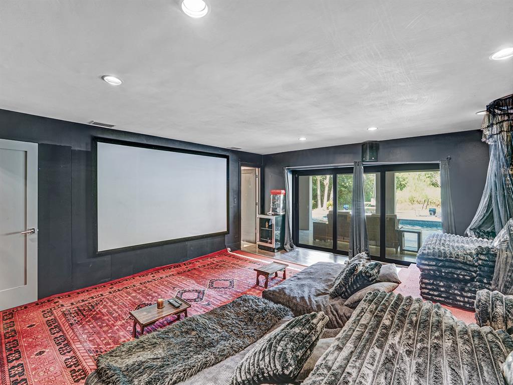 1609 Hampton Court Safety Harbor, FL 34695 - Photo 37 of 78 a bed sitting in a spacious bedroom next to a window