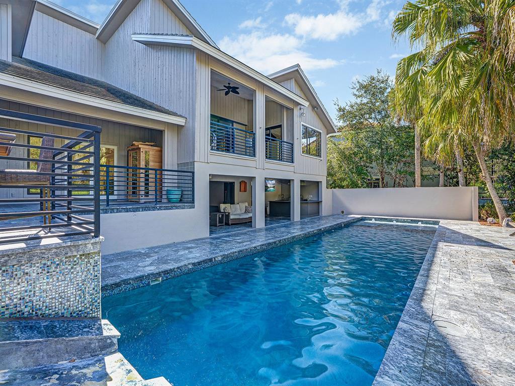 1609 Hampton Court Safety Harbor, FL 34695 - Photo 48 of 78 front view of a house with a yard