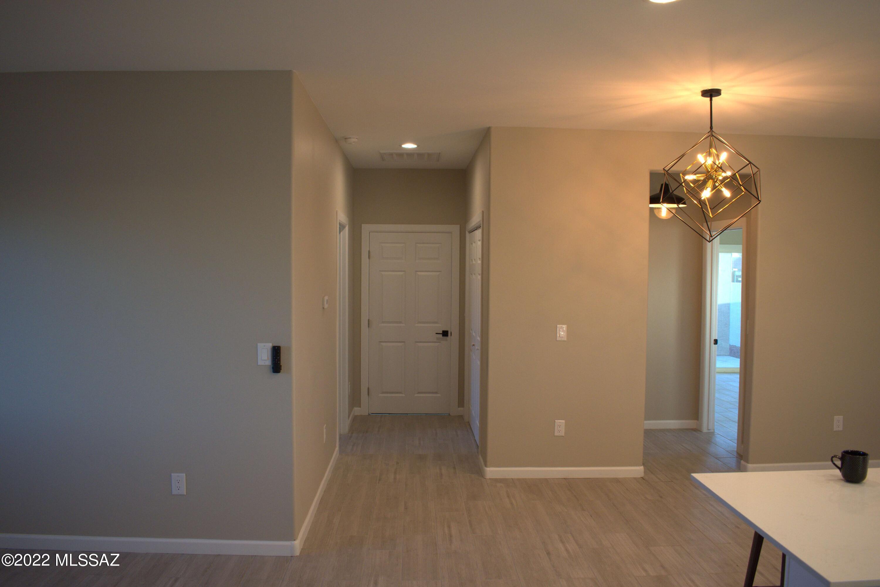 702 West Valencia Road Tucson, AZ 85706 - Photo 14 of 42 Gallery Image 14