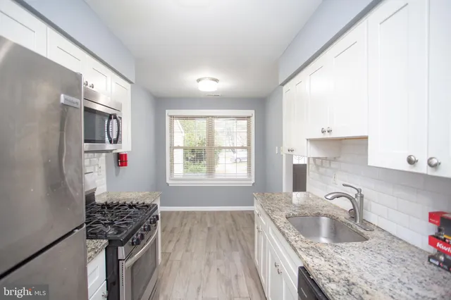 $2,950 | 5 Regent Court, Medford, NJ 08055