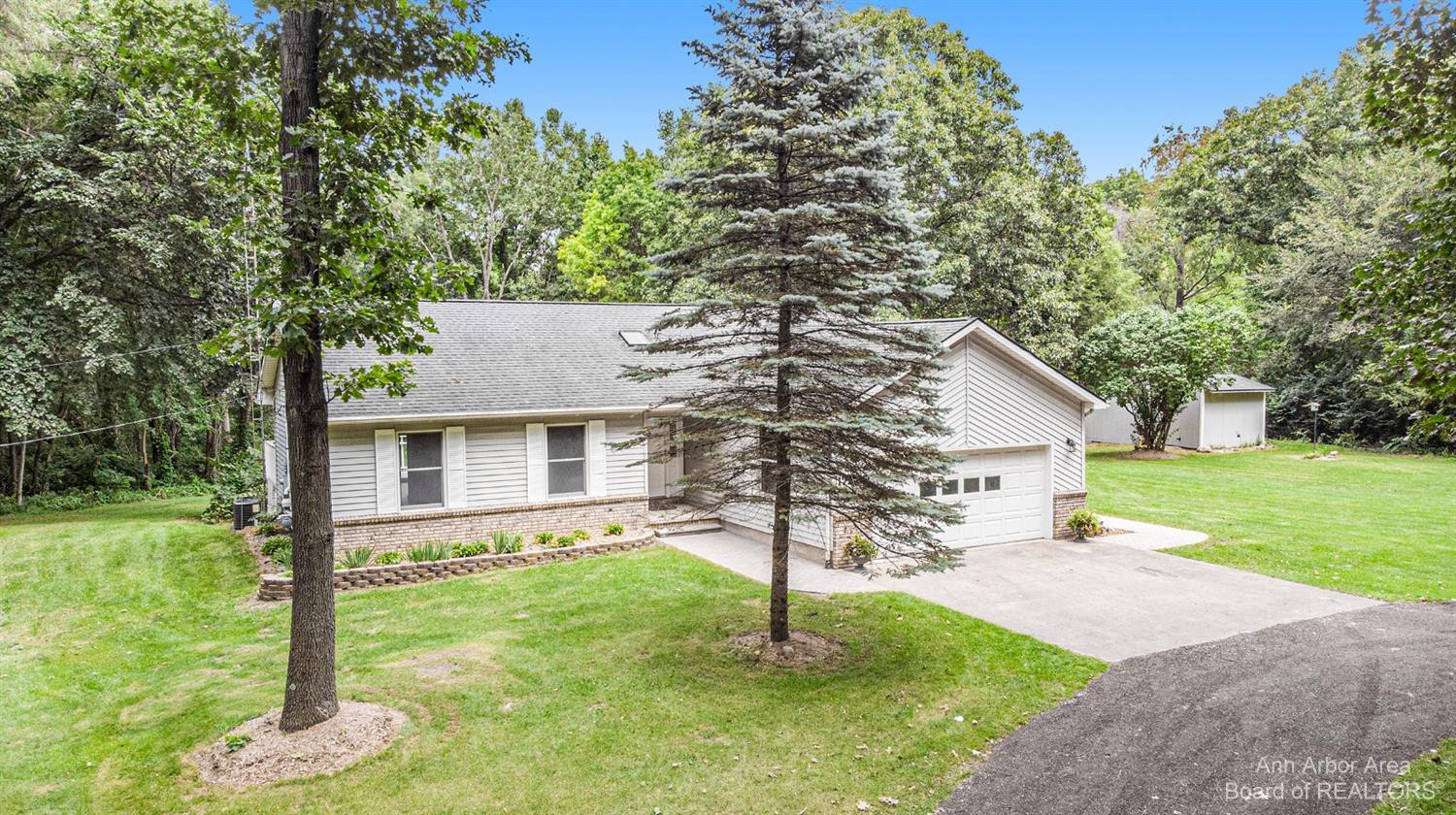 17220 Waterloo Road Chelsea, MI 48118 - Photo 3 of 40 Photo 3
