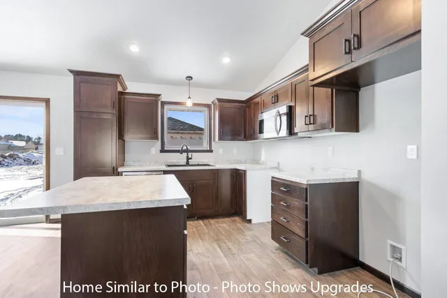 $376,900 | 1246 Putnam Drive, Pulaski, WI 54162