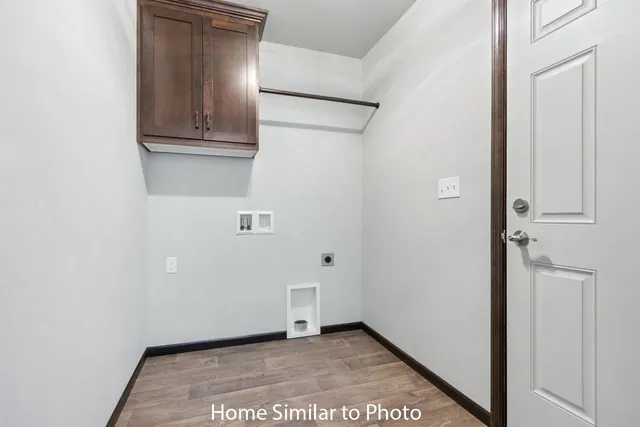 $376,900 | 1246 Putnam Drive, Pulaski, WI 54162