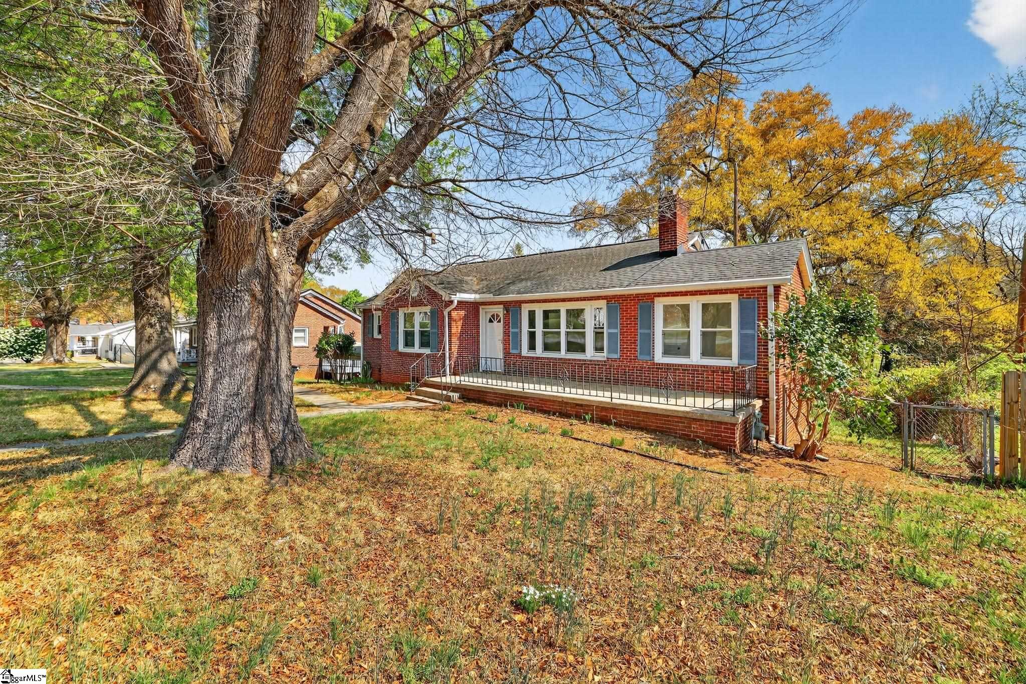 23 Springfield Avenue Greenville, SC 29611 - Photo 6 of 33